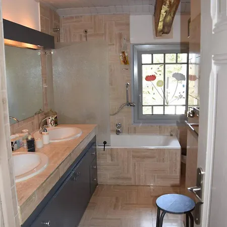 La Chenaie, Maison Ancienne Pour 13 Personnes- Clevacances 3 Cles *