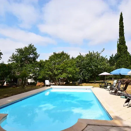 La Chenaie, Maison Ancienne Pour 13 Personnes- Clevacances 3 Cles *